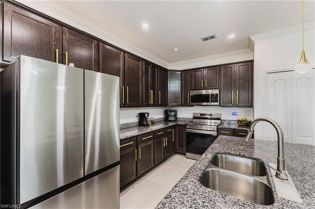1219 10th St, Cape Coral, FL 33991 1219 10th St, Cape Coral, FL 33991