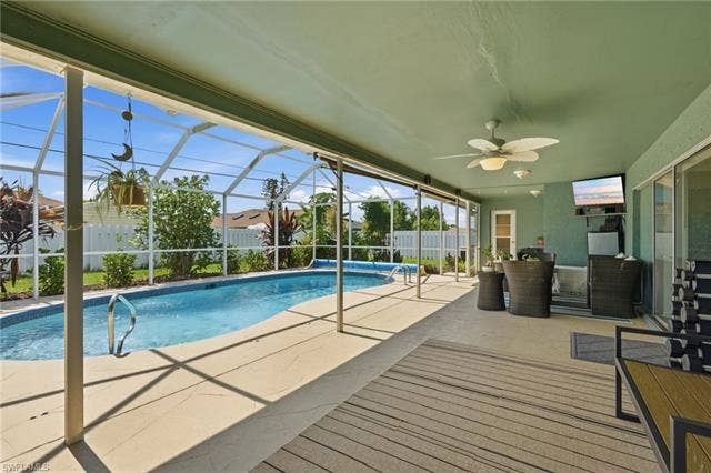 329 16th Pl, Cape Coral, FL 33990 329 16th Pl, Cape Coral, FL 33990
