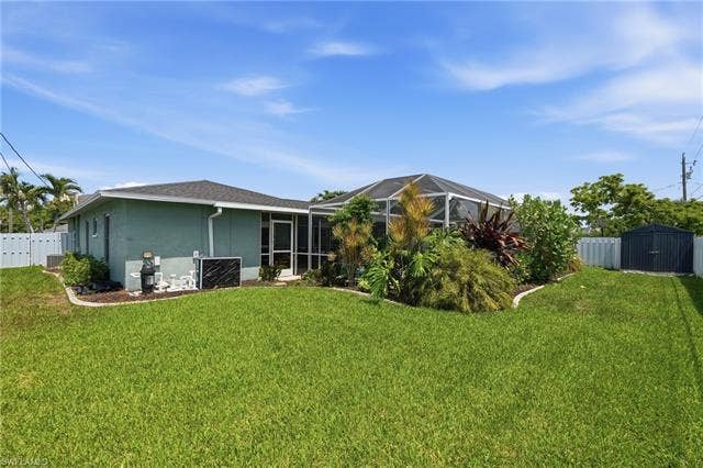 329 16th Pl, Cape Coral, FL 33990 329 16th Pl, Cape Coral, FL 33990