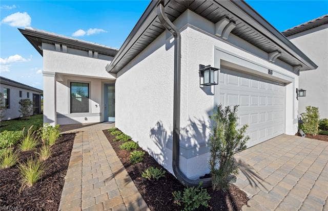 2151 Freemont Way, Naples, FL 34120 Photos are of similar Contour home. Homes may vary.