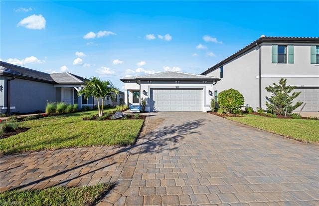 2151 Freemont Way, Naples, FL 34120 Photos are of similar Contour home. Homes may vary.
