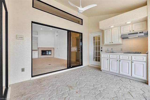 11543 Tanager Ct, Naples, FL 34119 OUTdoor Grill