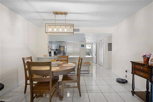 144 E Cypress Way, #707, Naples, FL 34110 144 E Cypress Way, #707, Naples, FL 34110