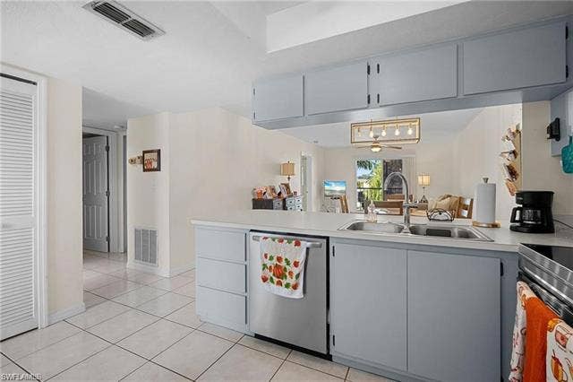 144 E Cypress Way, #707, Naples, FL 34110 144 E Cypress Way, #707, Naples, FL 34110
