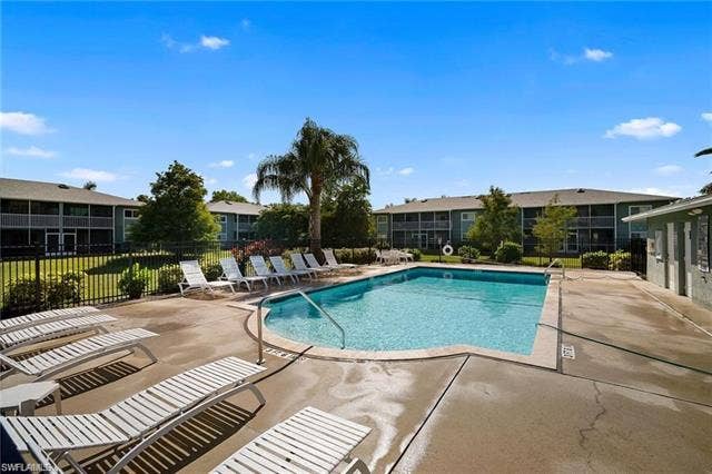 144 E Cypress Way, #707, Naples, FL 34110 144 E Cypress Way, #707, Naples, FL 34110