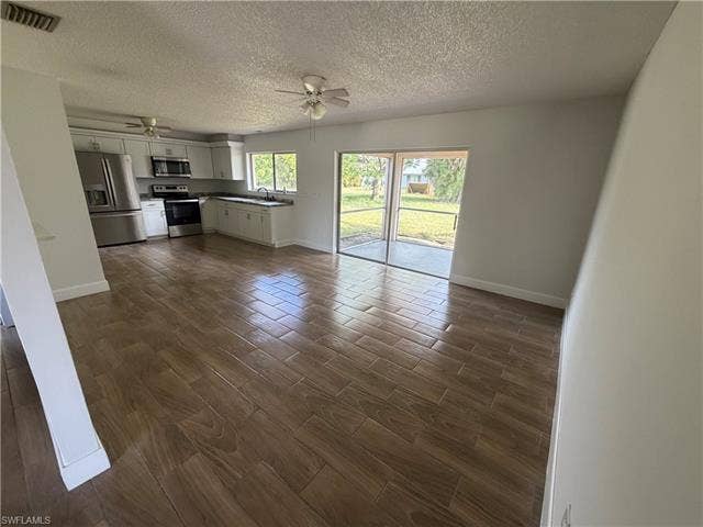 937 52nd St, Cape Coral, FL 33914 937 52nd St, Cape Coral, FL 33914