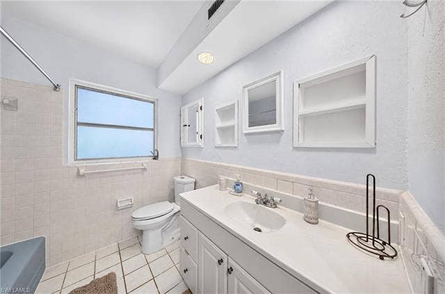 5125 York Ct, Cape Coral, FL 33904 5125 York Ct, Cape Coral, FL 33904