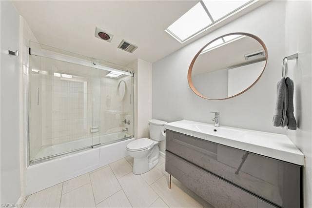 7000 Estero Blvd, #704, Fort Myers Beach, FL 33931 Guest Bathroom