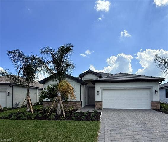 19274 Hinkley Dr, Estero, FL 33928 19274 Hinkley Dr, Estero, FL 33928