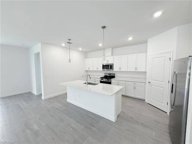 19274 Hinkley Dr, Estero, FL 33928 19274 Hinkley Dr, Estero, FL 33928