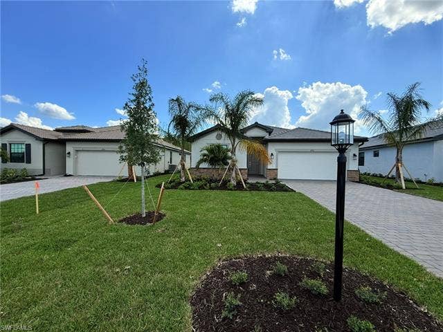 19274 Hinkley Dr, Estero, FL 33928 19274 Hinkley Dr, Estero, FL 33928