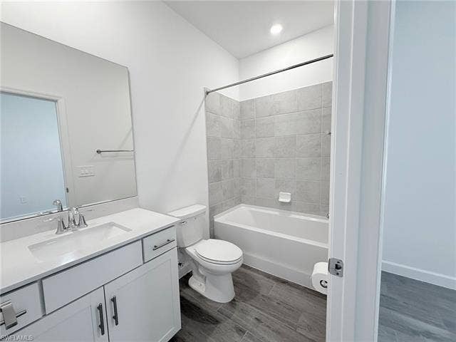 19274 Hinkley Dr, Estero, FL 33928 19274 Hinkley Dr, Estero, FL 33928