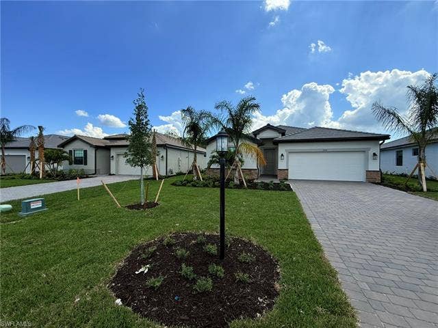 19274 Hinkley Dr, Estero, FL 33928 19274 Hinkley Dr, Estero, FL 33928