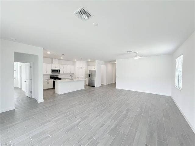 19274 Hinkley Dr, Estero, FL 33928 19274 Hinkley Dr, Estero, FL 33928