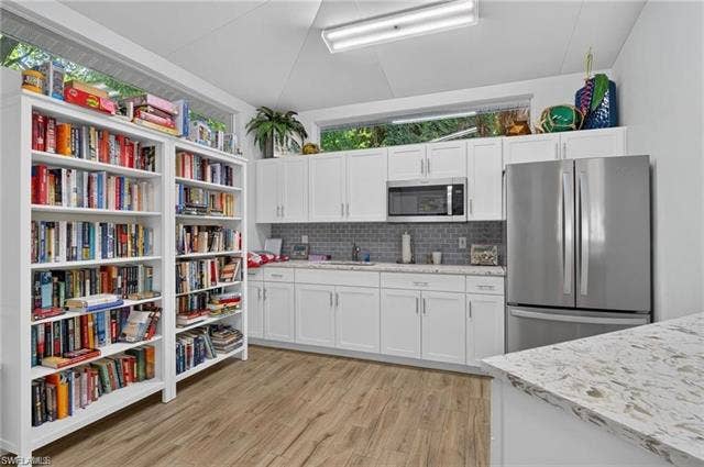985 Tarpon Cove Dr, #203, Naples, FL 34110 985 Tarpon Cove Dr, #203, Naples, FL 34110