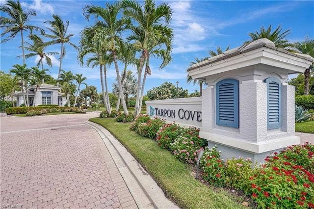 985 Tarpon Cove Dr, #203, Naples, FL 34110 985 Tarpon Cove Dr, #203, Naples, FL 34110