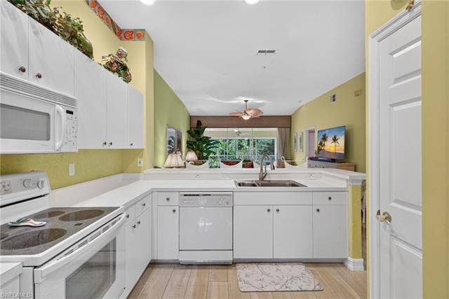 985 Tarpon Cove Dr, #203, Naples, FL 34110 985 Tarpon Cove Dr, #203, Naples, FL 34110