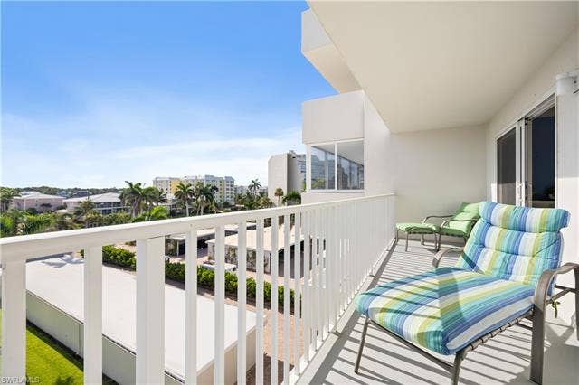 1977 N Gulf Shore Blvd, #504, Naples, FL 34102 1977 N Gulf Shore Blvd, #504, Naples, FL 34102