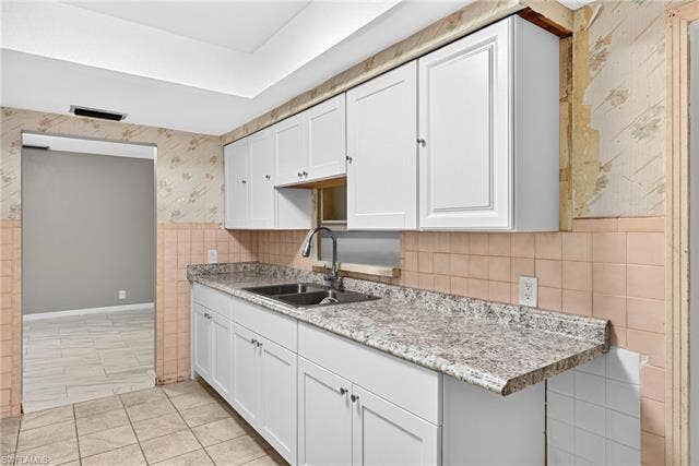 2055 Maravilla Cir, Fort Myers, FL 33901 Virtually Edited