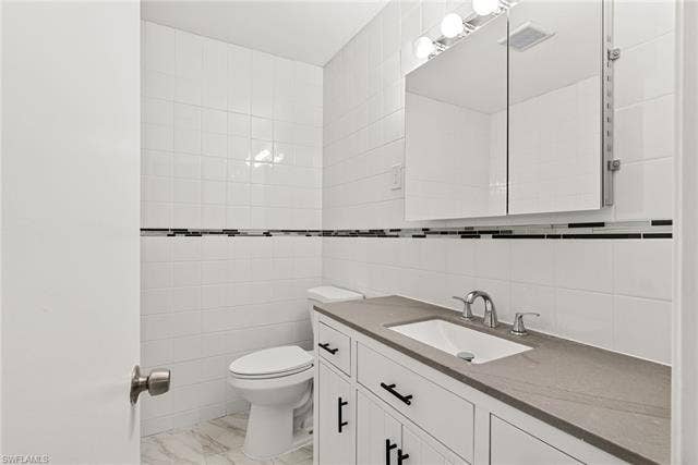 2055 Maravilla Cir, Fort Myers, FL 33901 2055 Maravilla Cir, Fort Myers, FL 33901