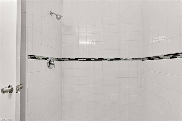 2055 Maravilla Cir, Fort Myers, FL 33901 2055 Maravilla Cir, Fort Myers, FL 33901