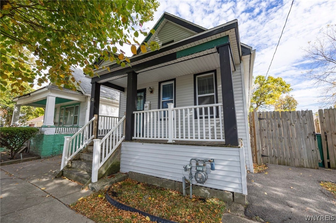 241 Madison Street, Buffalo, NY 14206, East Side
