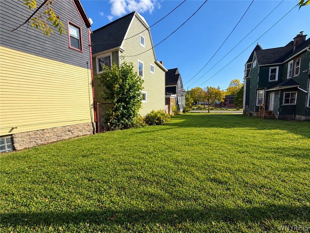 304 Massachusetts Avenue, Buffalo, NY 14213, West Side