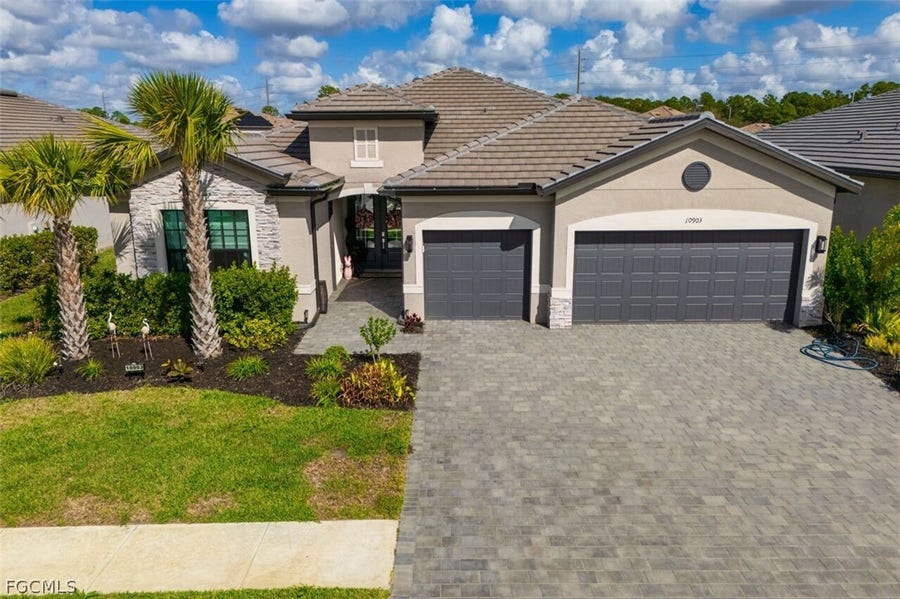 Property photo for 10903 Timber Creek Drive, Fort Myers, FL
