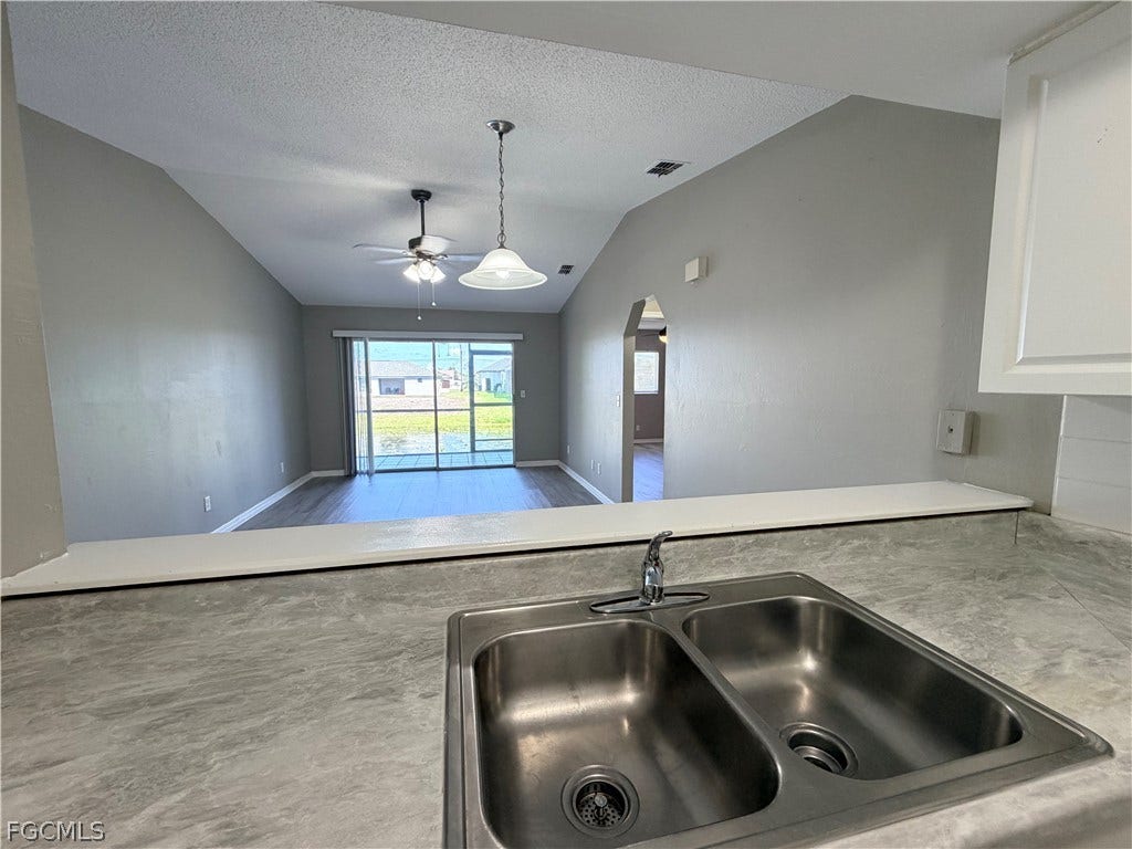 823 Gleason Parkway, #2, Cape Coral, FL 33914 823 Gleason Parkway, #2, Cape Coral, FL 33914