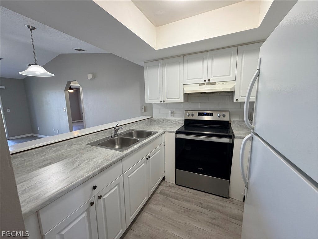 823 Gleason Parkway, #2, Cape Coral, FL 33914 823 Gleason Parkway, #2, Cape Coral, FL 33914