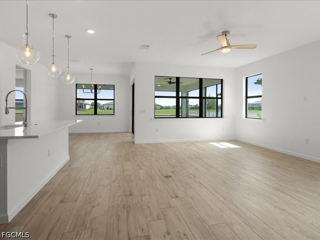 18262 Parksville Drive, Estero, FL 33928 18262 Parksville Drive, Estero, FL 33928