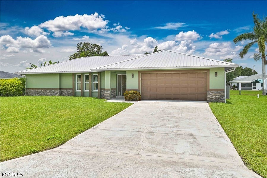 Property photo for 14938 Randolph Drive, Fort Myers, FL
