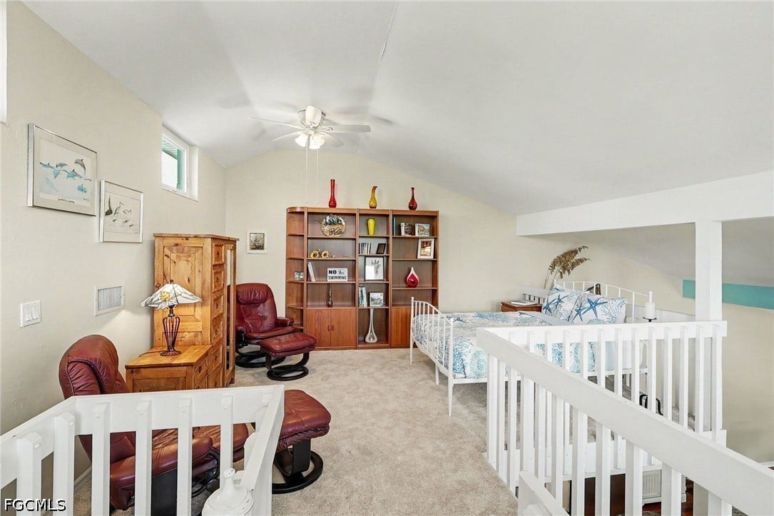 BLUE BAYOU B:  BIG CARPETED LOFT AREA.  3 CLERESTORY WINDOWS.