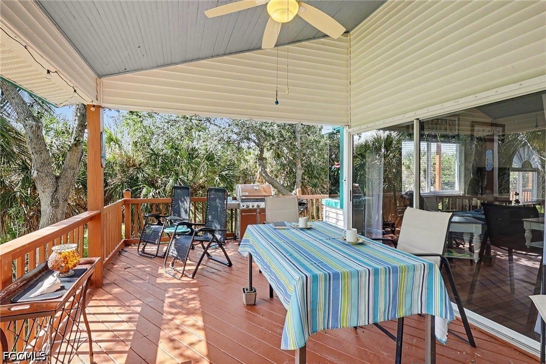BLUE BAYOU B:  SPACIOUS DECK AREA.  ENTRANCE TO LIVING AREA IS TO RIGHT.