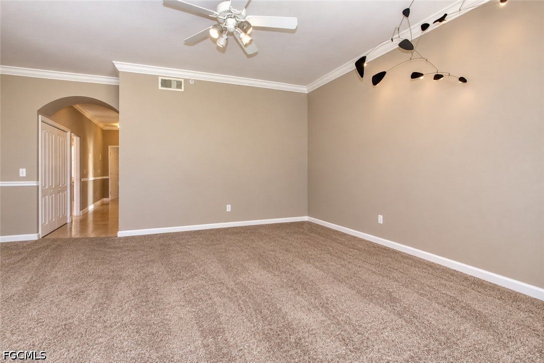 Living room unfurnished