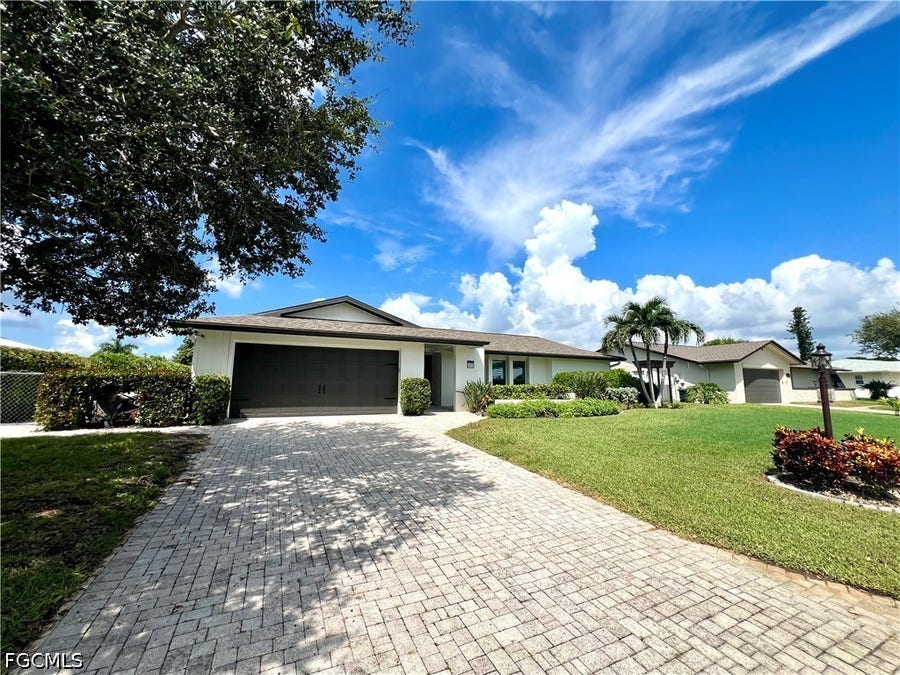 Property photo for 5573 Amoroso Drive, Fort Myers, FL
