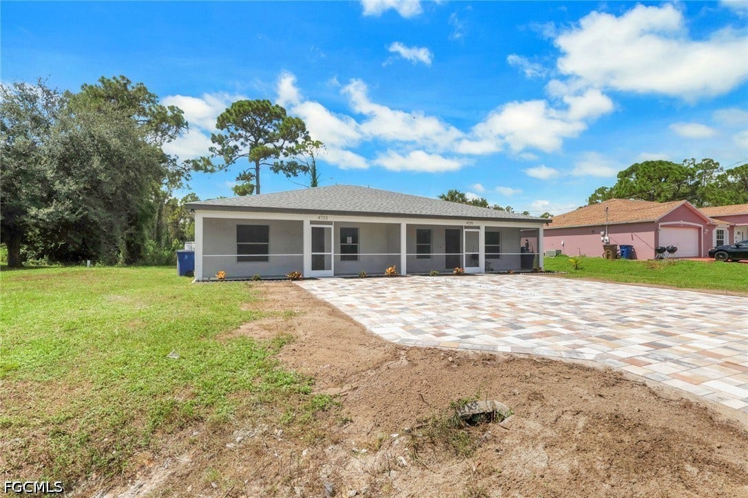 4733/4735 30th Street SW, Lehigh Acres, FL 33973