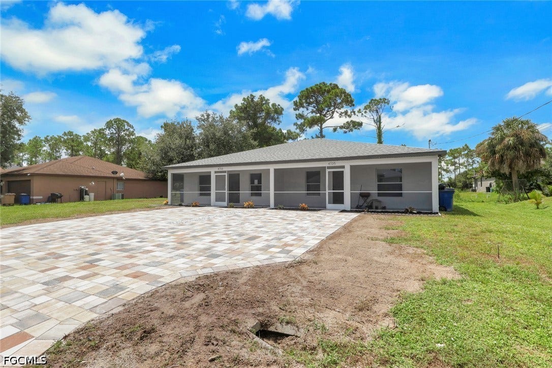 4733/4735 30th Street SW, Lehigh Acres, FL 33973