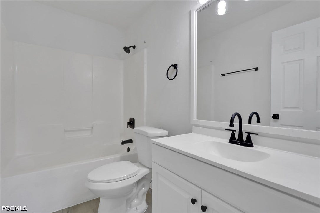 4733/4735 30th Street SW, Lehigh Acres, FL 33973