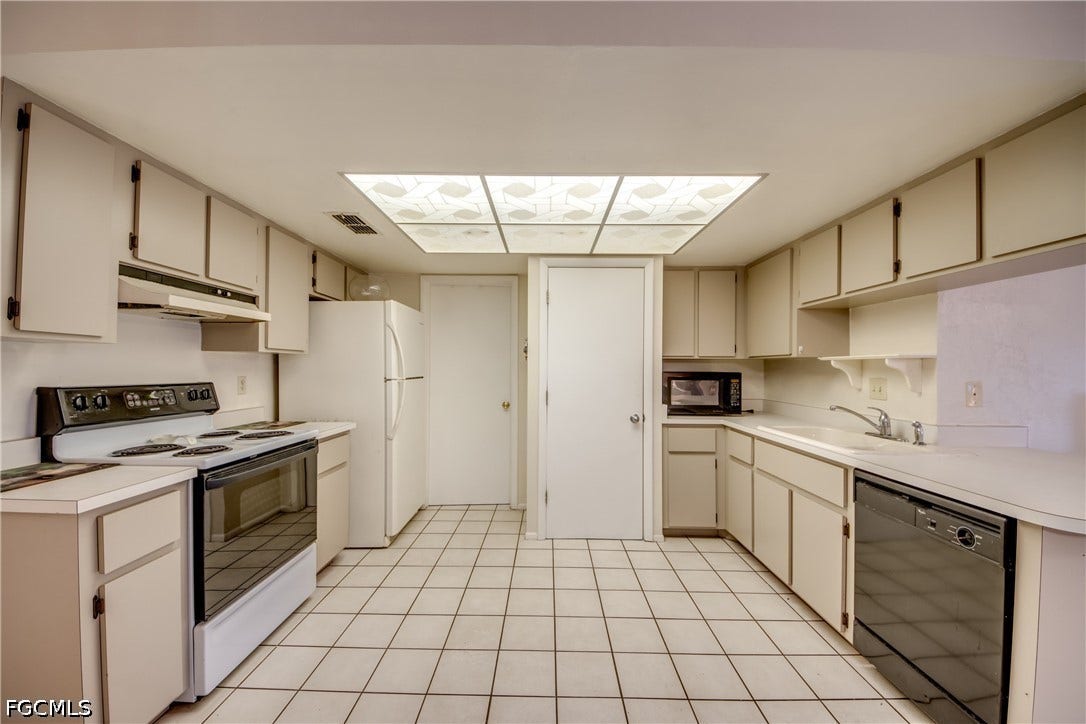 3421/3423 Skyline Boulevard, Cape Coral, FL 33914