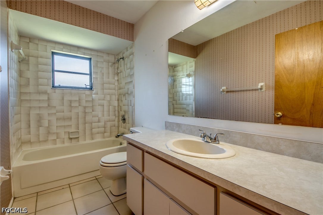 3421/3423 Skyline Boulevard, Cape Coral, FL 33914