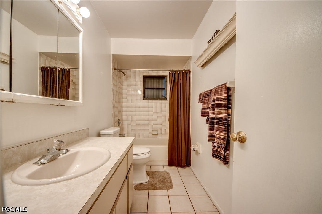 3421/3423 Skyline Boulevard, Cape Coral, FL 33914