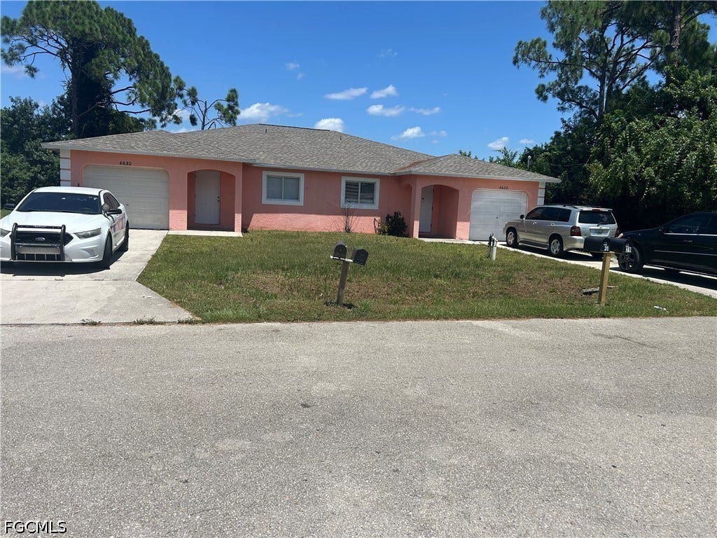 4628/4630 26TH Street SW, Lehigh Acres, FL 33973