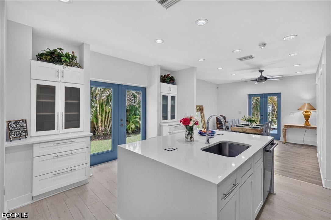 817/825 Julia Street, Fort Myers, FL 33916 817/825 Julia Street, Fort Myers, FL 33916