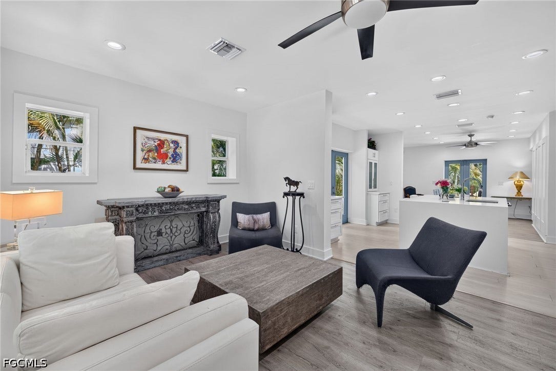 817/825 Julia Street, Fort Myers, FL 33916 817/825 Julia Street, Fort Myers, FL 33916