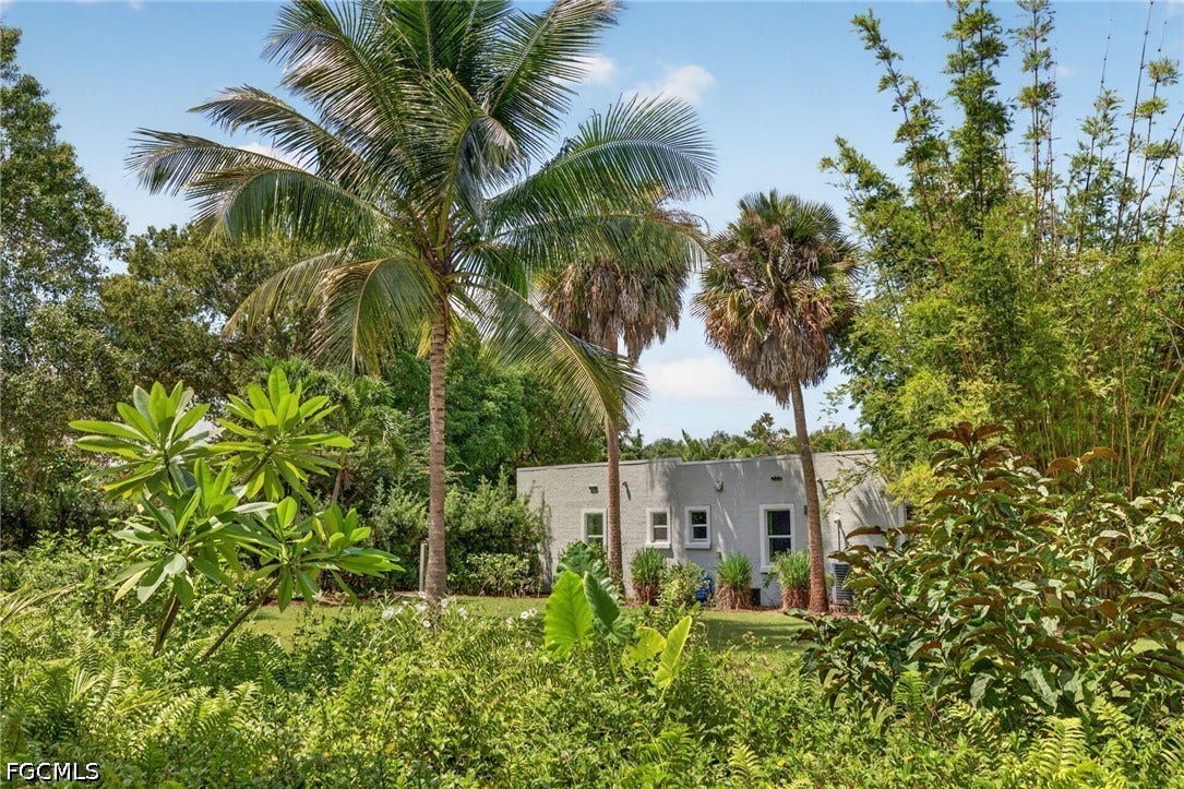 817/825 Julia Street, Fort Myers, FL 33916 817/825 Julia Street, Fort Myers, FL 33916