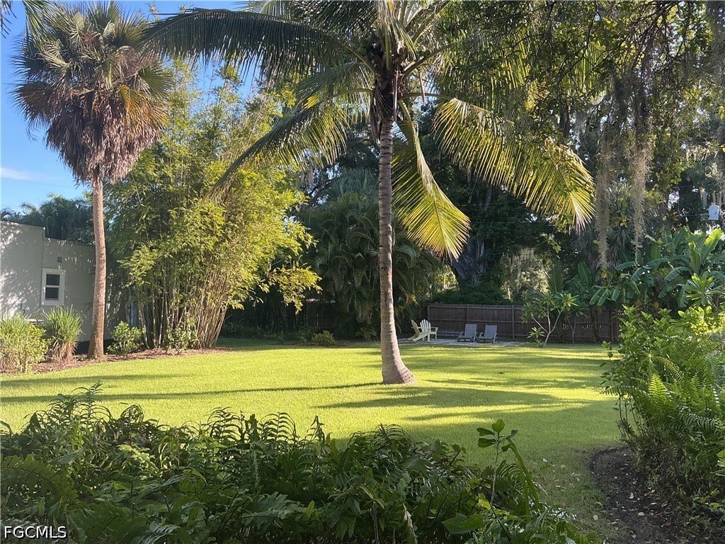 817/825 Julia Street, Fort Myers, FL 33916 817/825 Julia Street, Fort Myers, FL 33916