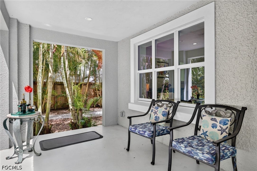 817/825 Julia Street, Fort Myers, FL 33916 817/825 Julia Street, Fort Myers, FL 33916