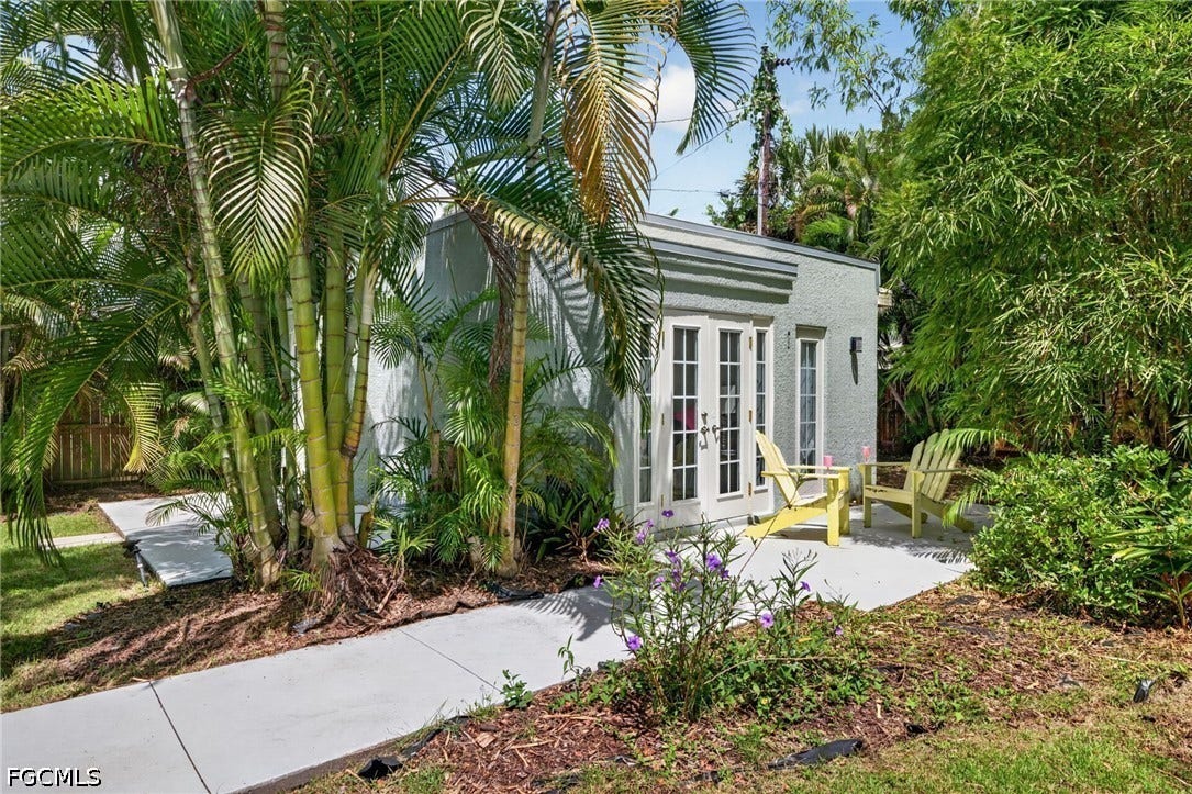 817/825 Julia Street, Fort Myers, FL 33916 817/825 Julia Street, Fort Myers, FL 33916