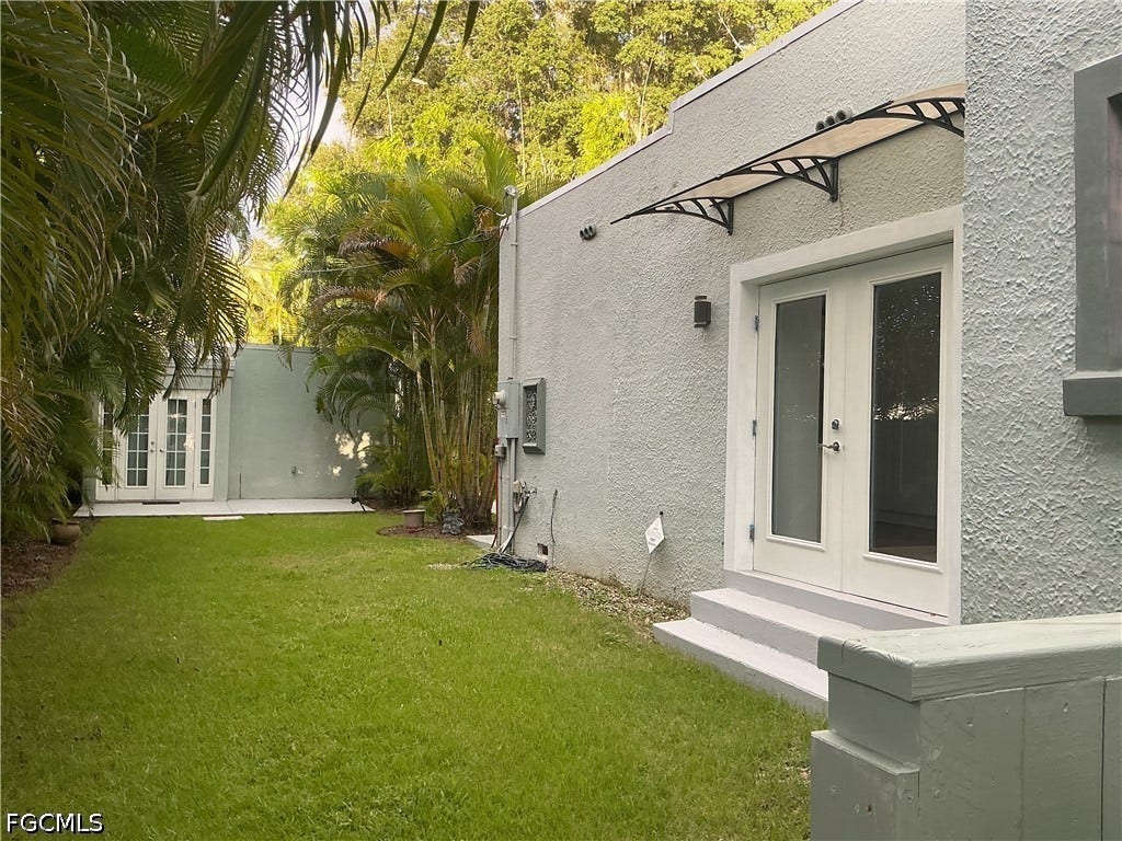 817/825 Julia Street, Fort Myers, FL 33916 817/825 Julia Street, Fort Myers, FL 33916